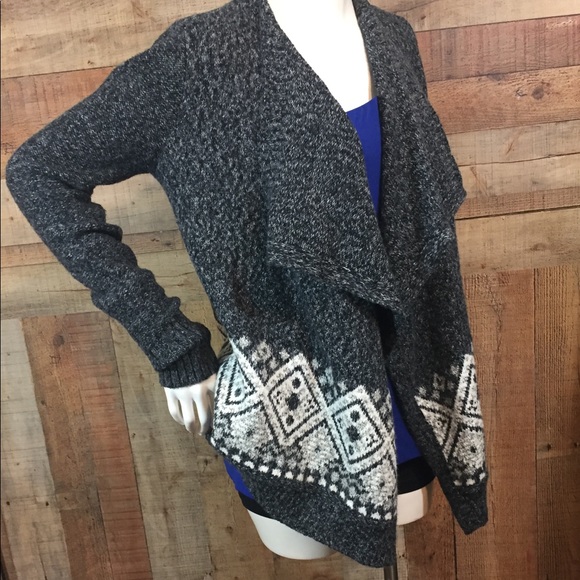 Hollister Sweater - Picture 2 of 7